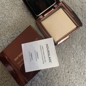 New in box Hourglass diffused light full size